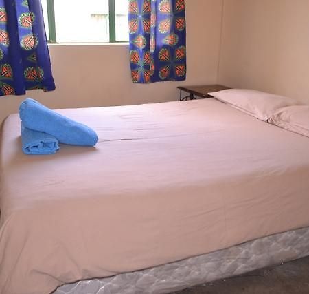 Victoria Falls Budget Hotel Екстер'єр фото