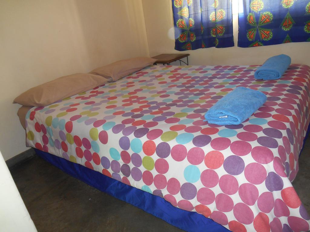 Victoria Falls Budget Hotel Екстер'єр фото